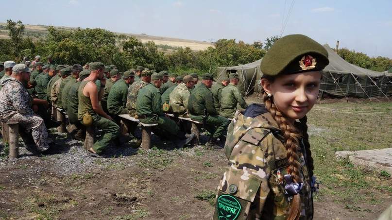 Bohdanka-Doča (12) na návštěvě u bojovníků své brigády Prizrak, Kirovsk, LLR, 2018
