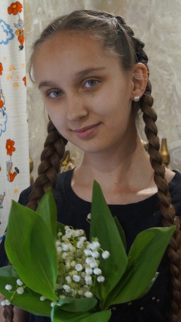 Bohdanka Něščeret-Doča, 14, vlastenka, básnířka, Alčevsk, LLR