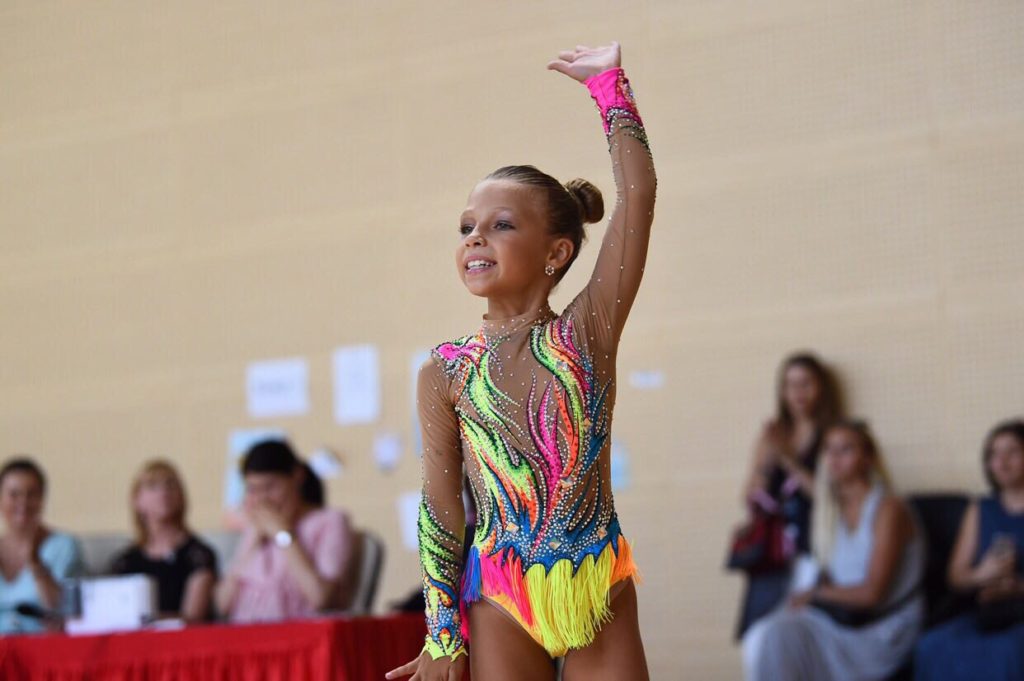 Kira Pušilina, 12, moderní gymnastka, Doněck, DLR